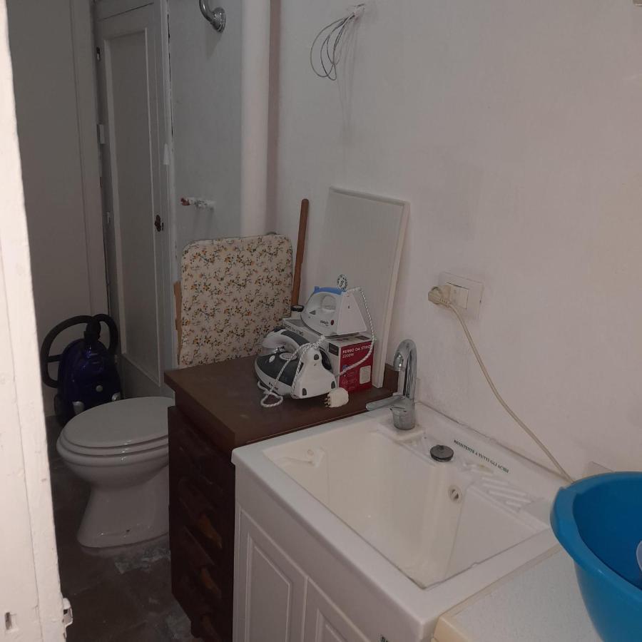 Appartamento Via Trevisani Bari Exteriör bild